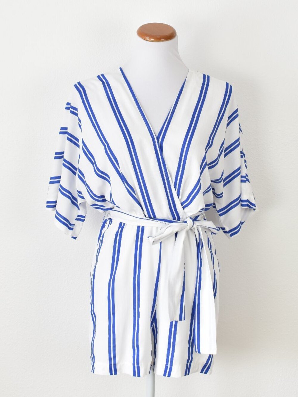 VICI Lissandra Striped Belted Romper NEW - M - Picture 1 of 10